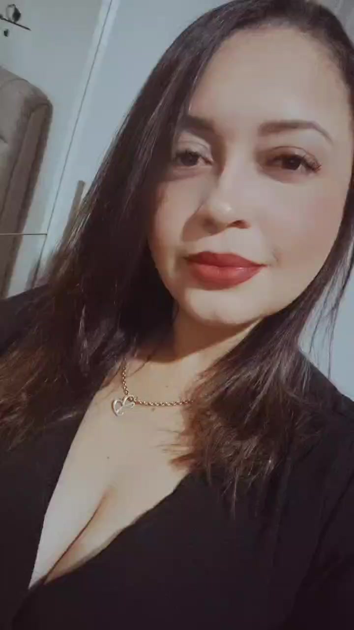 @Branda Carla