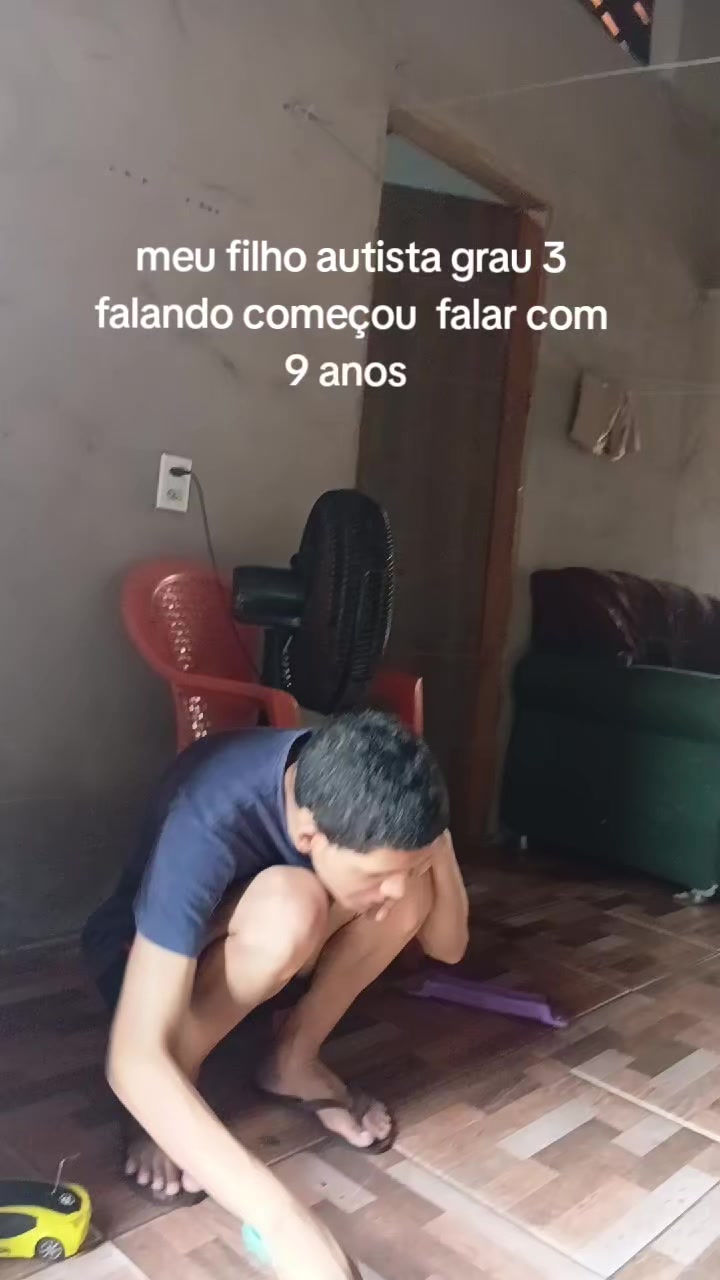 @Patr&iacute;cia m&atilde;e de 3 autistas