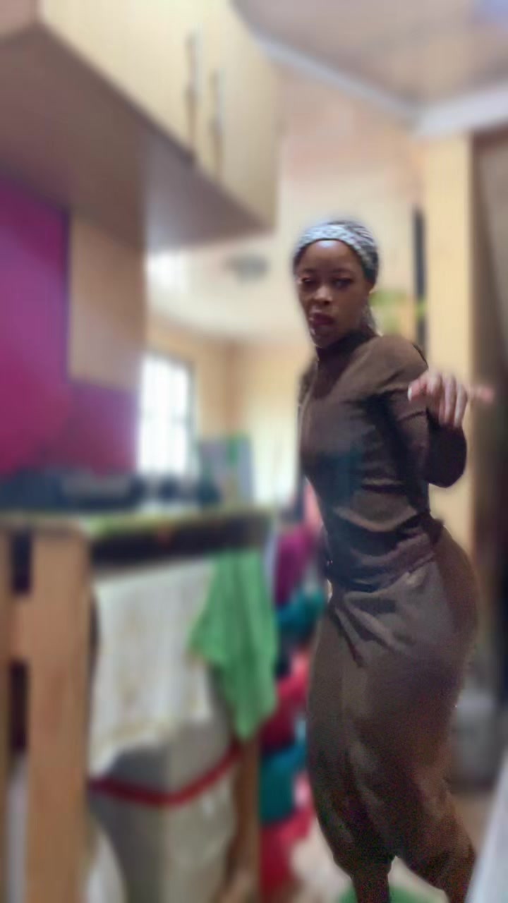 @🌻Boikyslimthickbee🐝