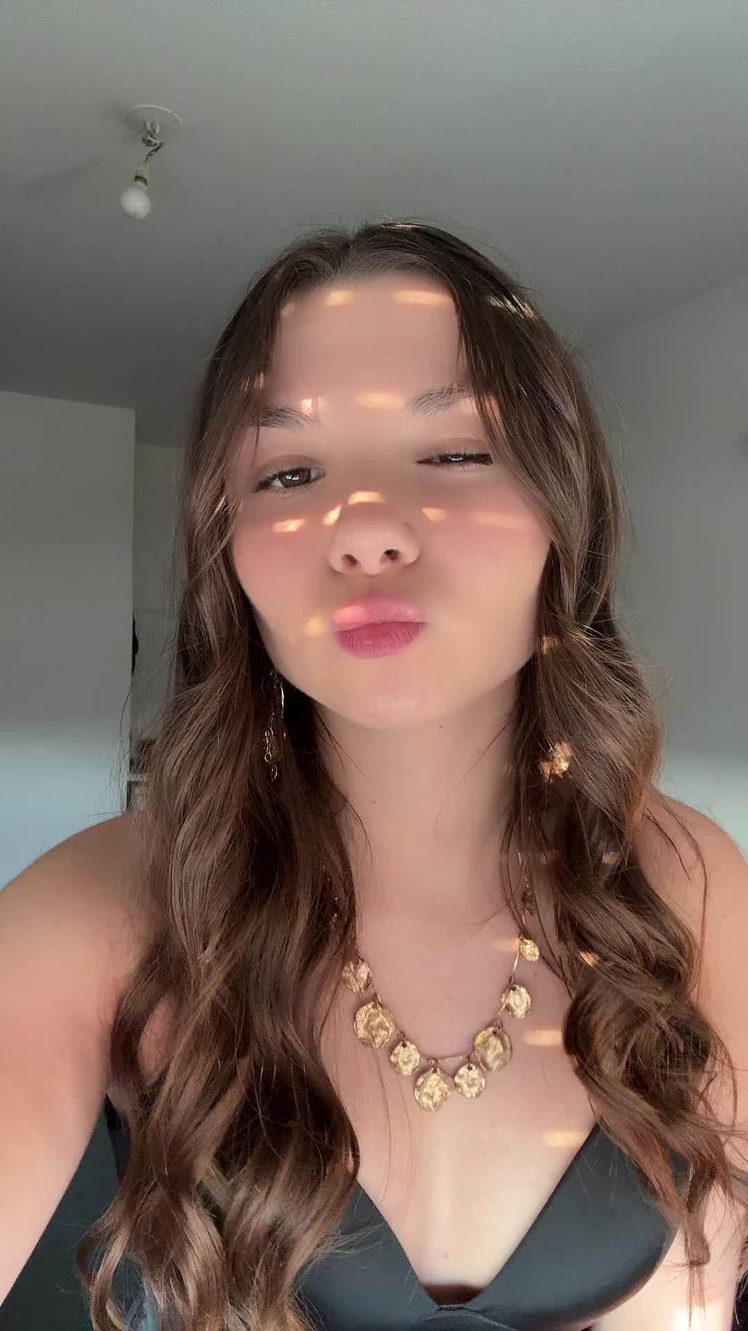 @𝗲𝗺𝘆