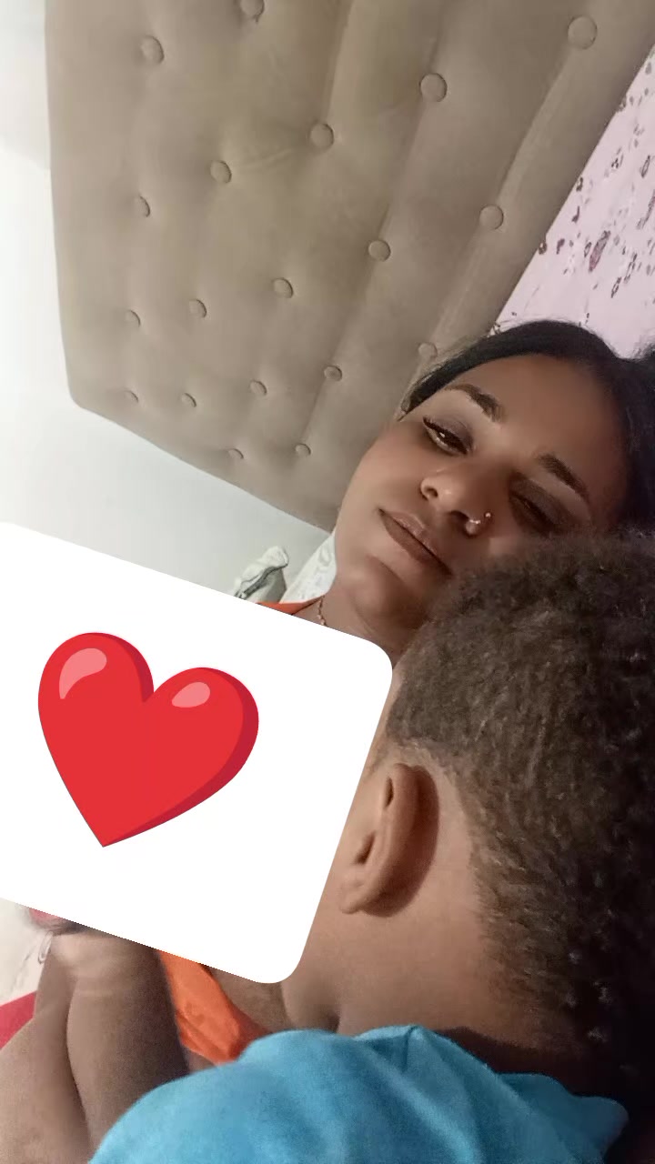 @MamãeTatiiPinheiroOfc