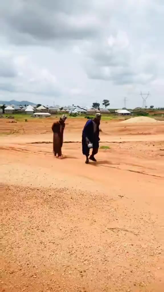 @SIRAJO ZAKARI 111