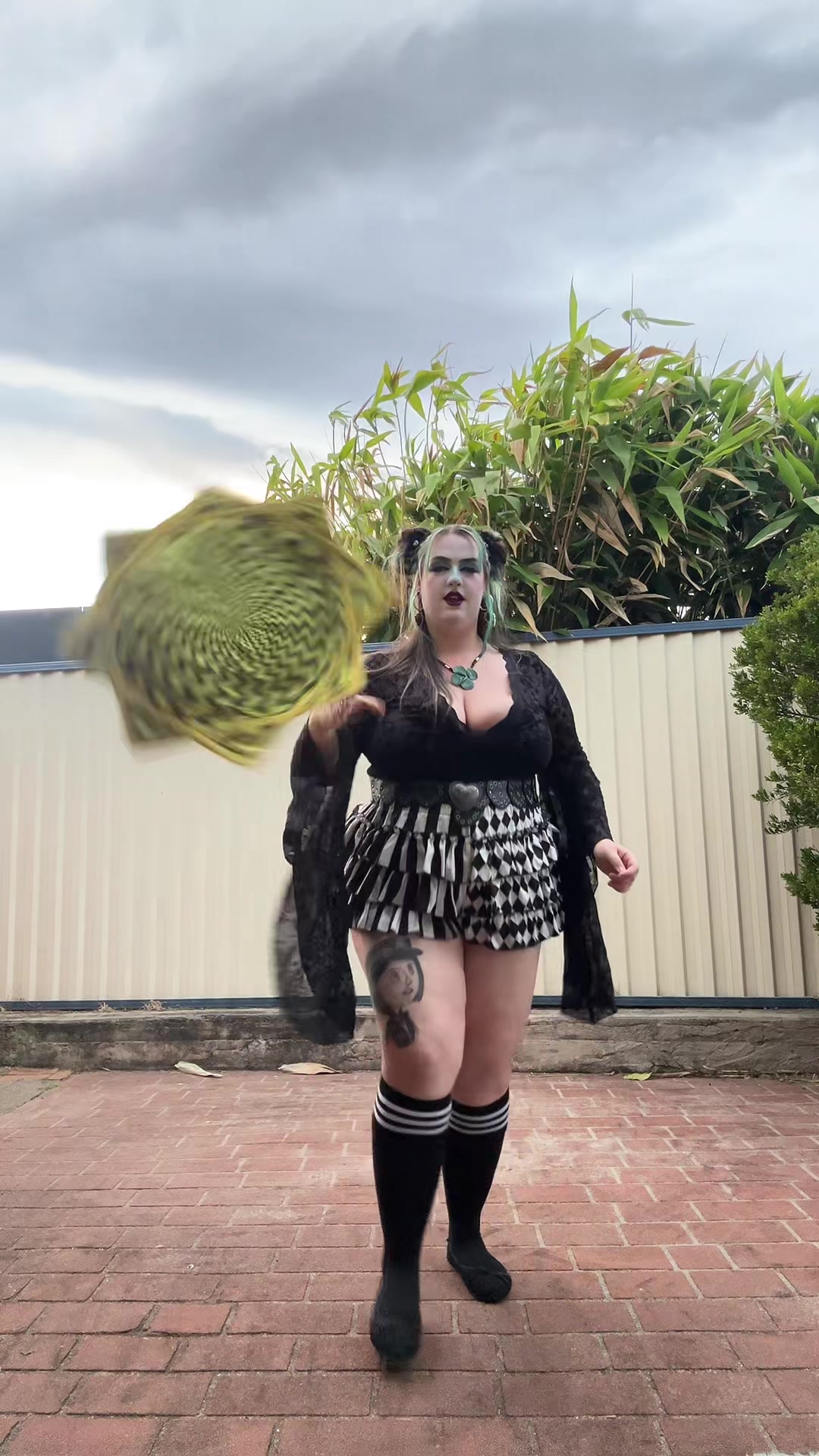 @froggoth_