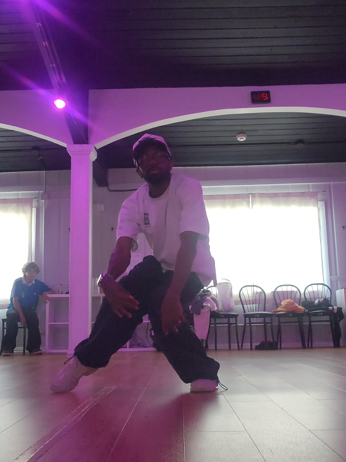 @HĂS Dance University