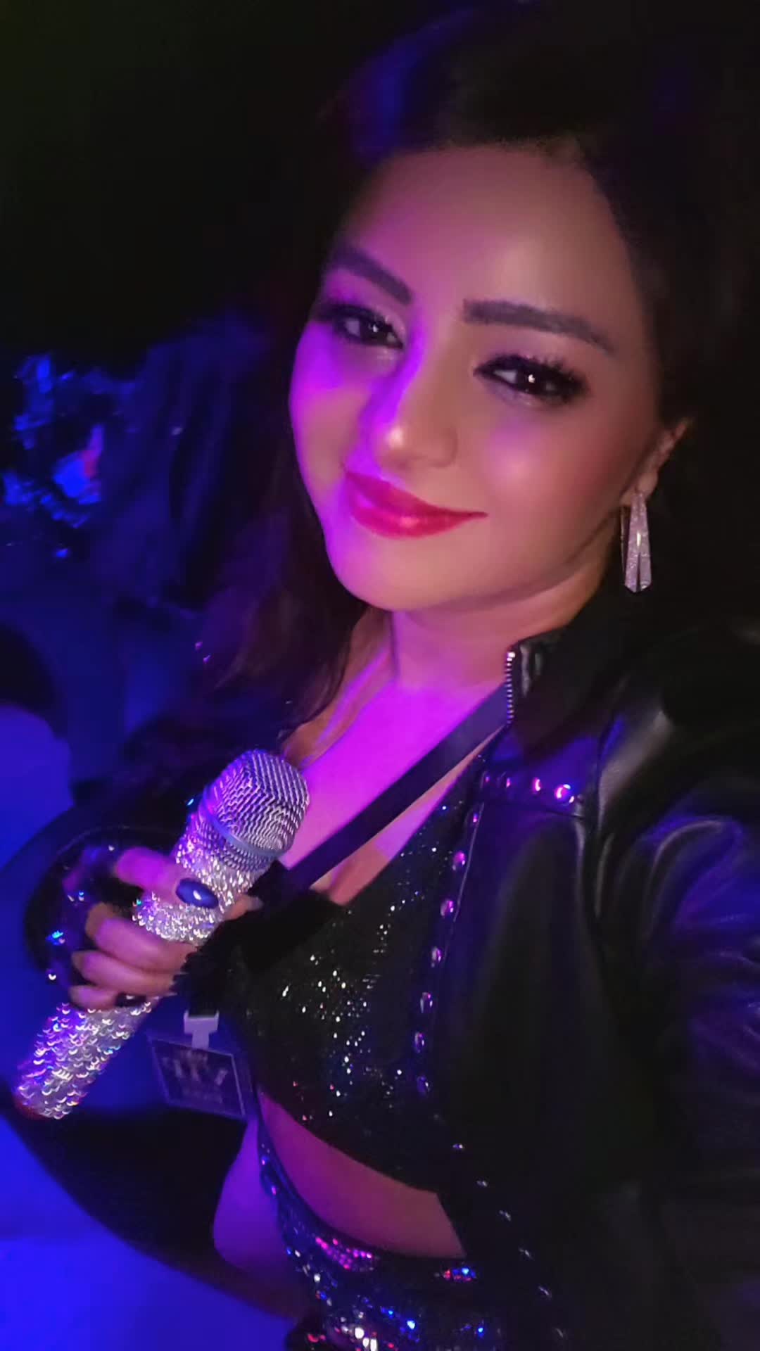 @ShwetaV