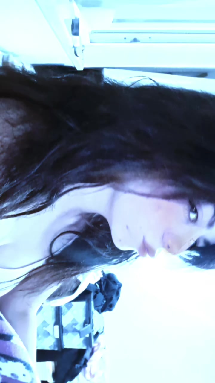 @Bella