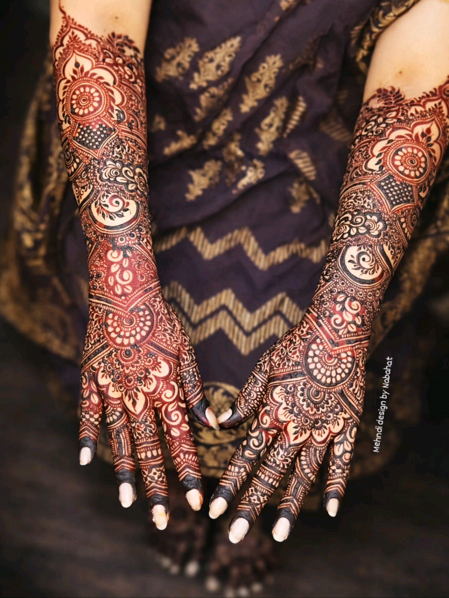@Mehndi design by Nabahat