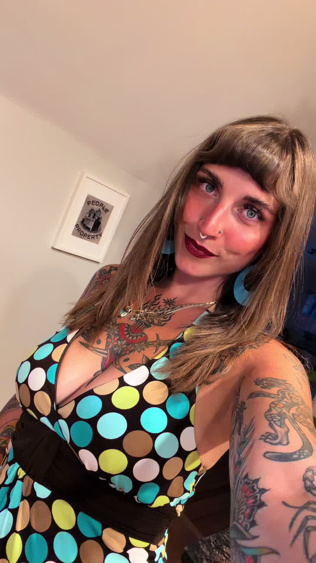 @caseyrae_