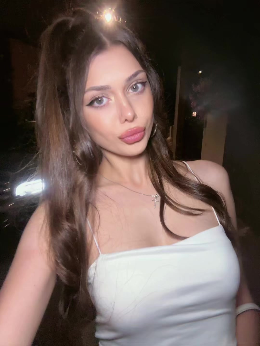 @Ίνα