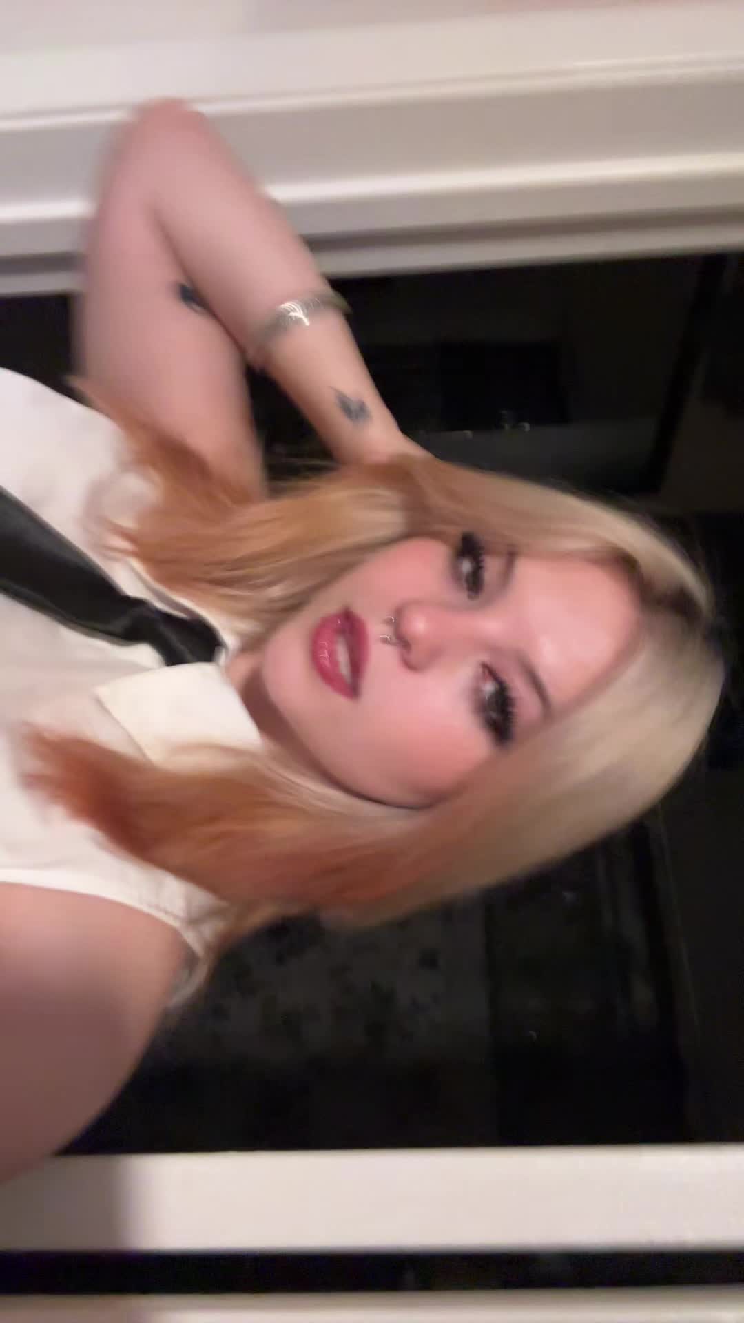 @:3