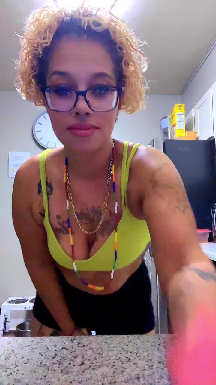 @bisexua1983