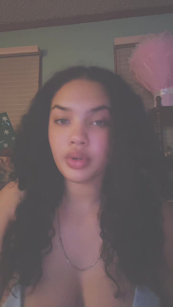 @Bella