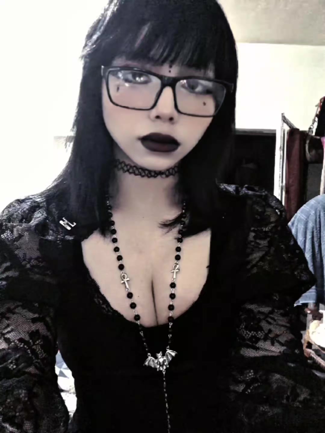@𝓒𝓪𝓻𝓵𝔂🦇༉‧₊˚.