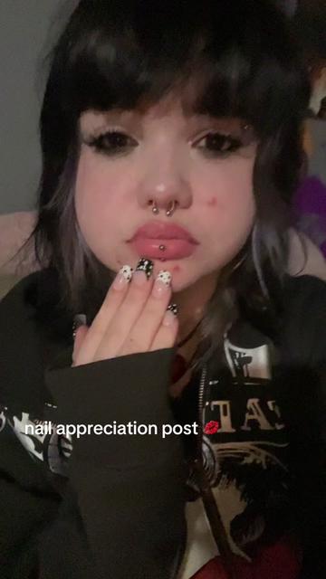 @womanstealerr