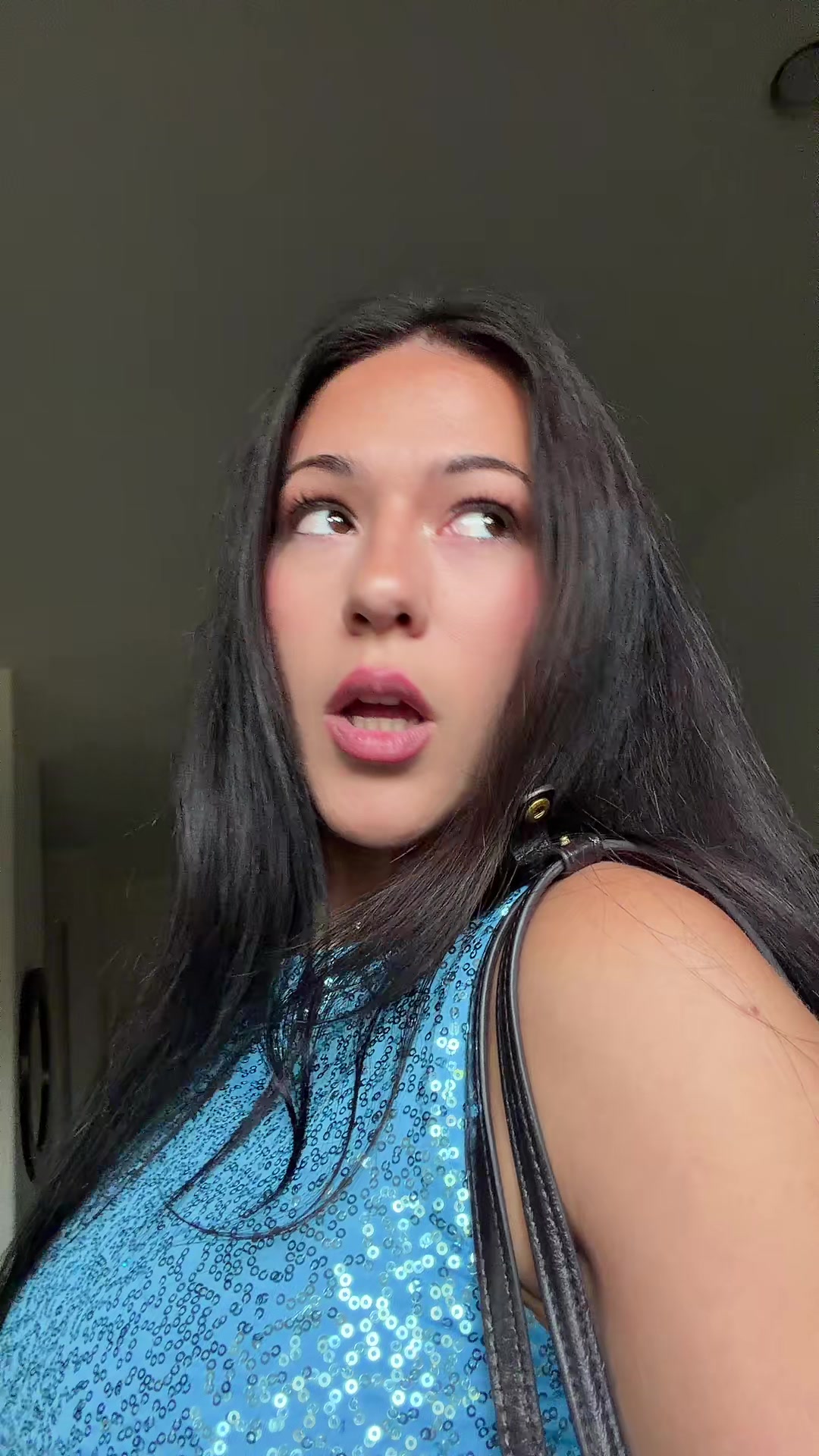 @izzzyeyre