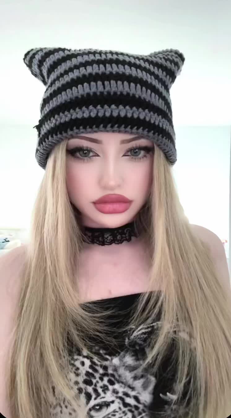 @themadisonreese