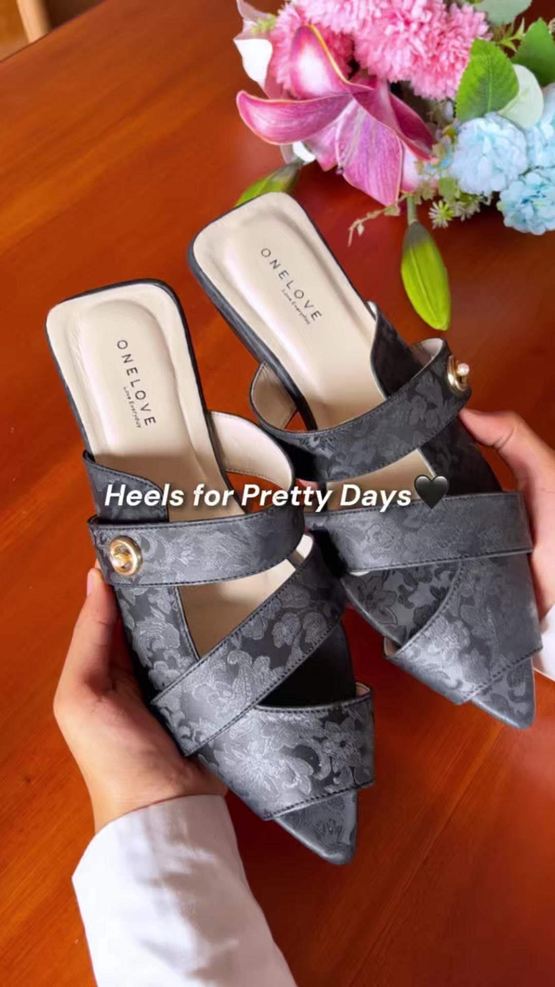 @One Love Women Shoes