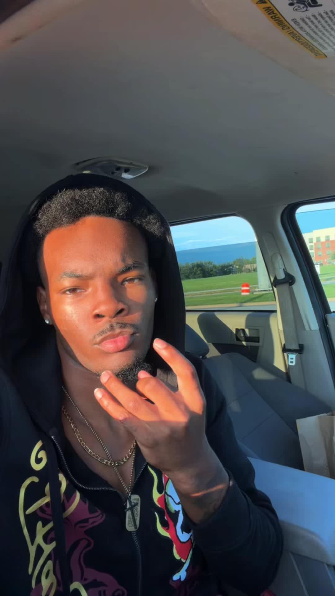 @VONNIZZZY🩸