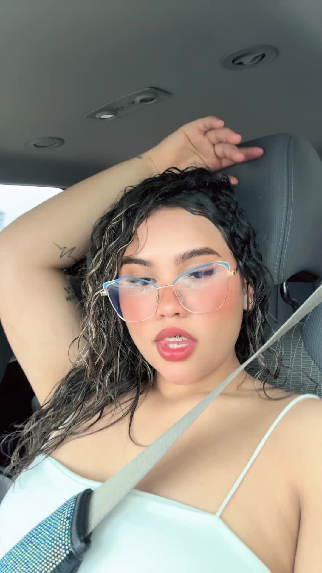 @️