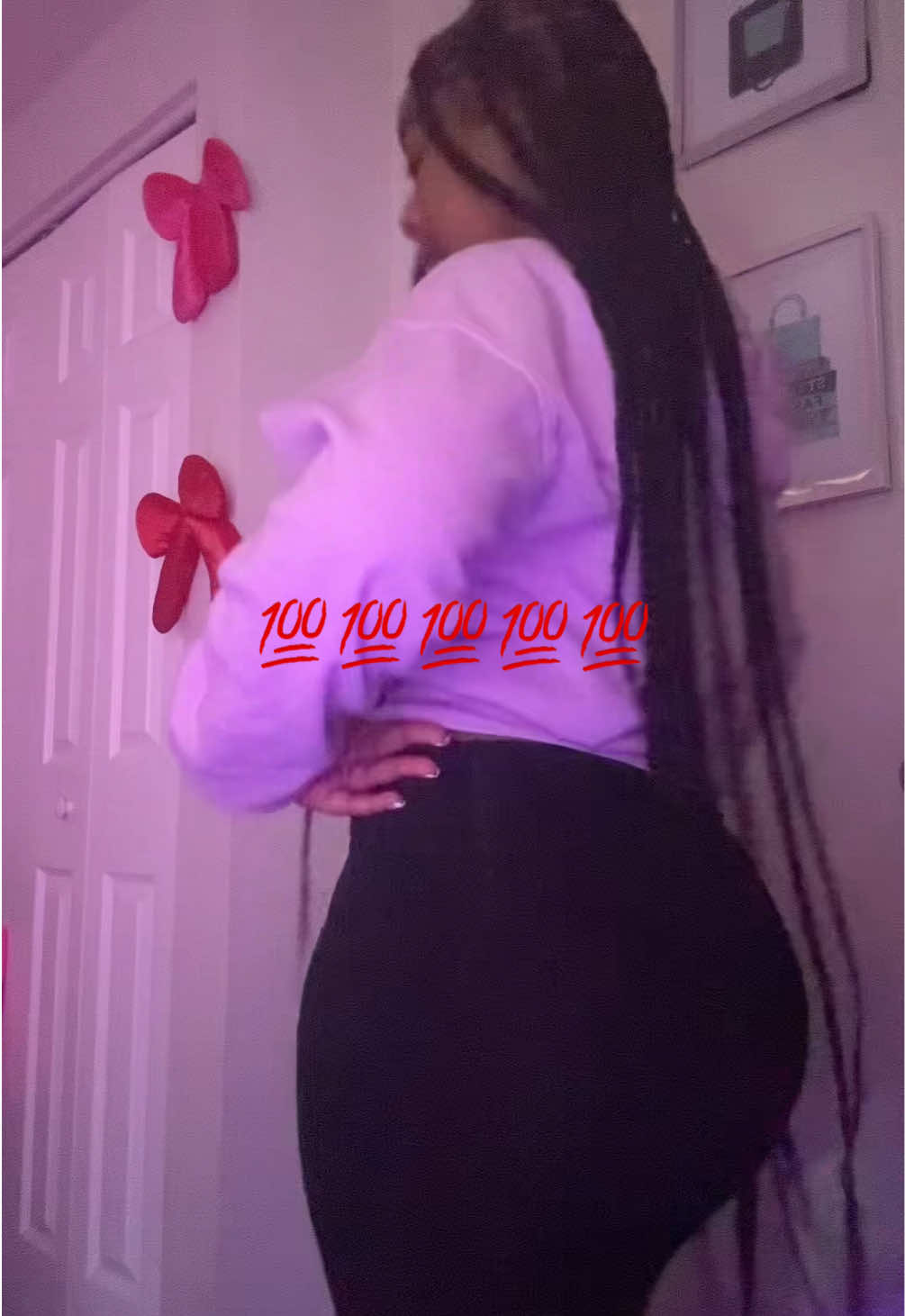 @niyylashae