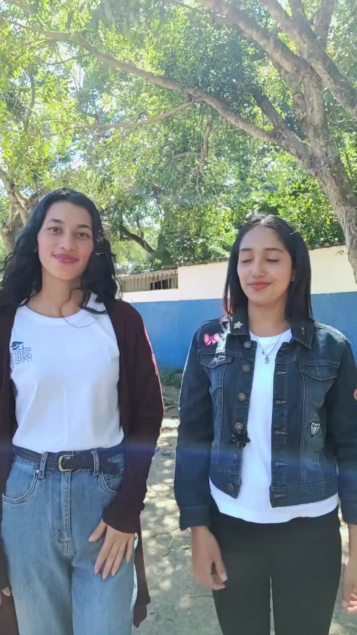 @Mely🦋