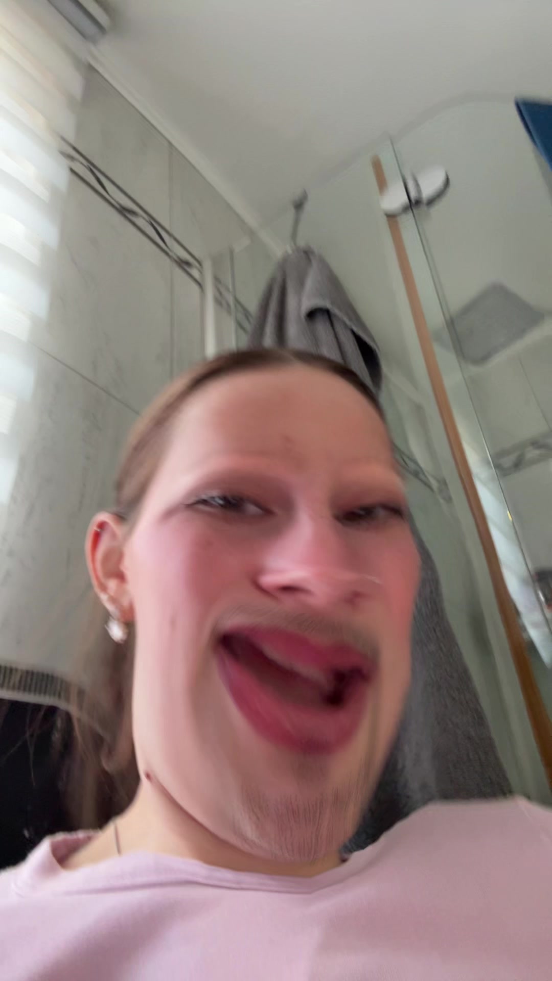 @𝐇𝐀𝐍𝐍𝐀𝐇𝐋𝐔𝐈𝐒𝐈𝐄𝐍𝐍𝐄