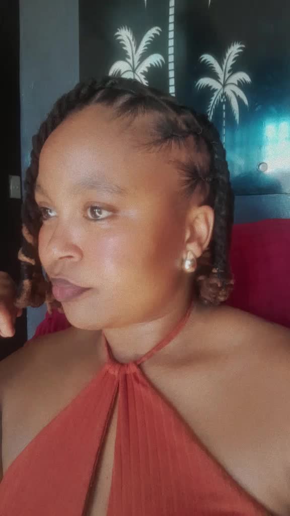 @Queen Zeeh Mamkhuma