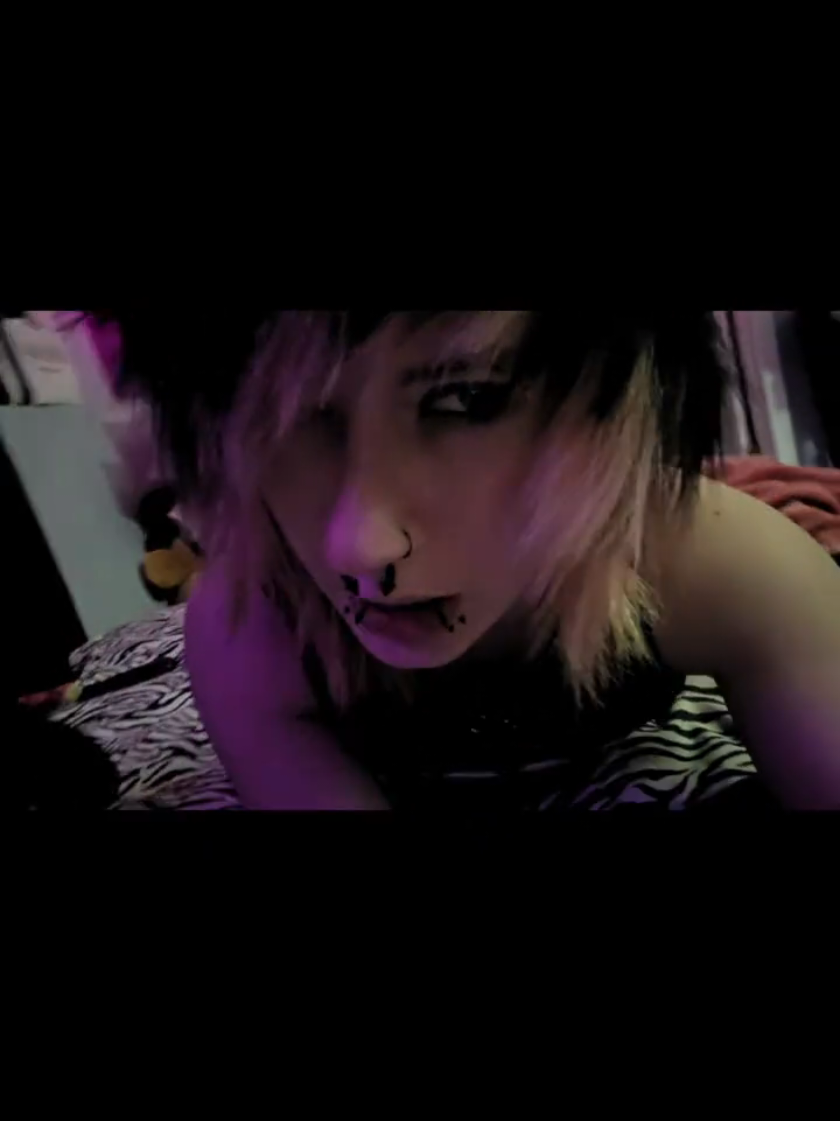@☠︎︎ Kat ☠︎︎