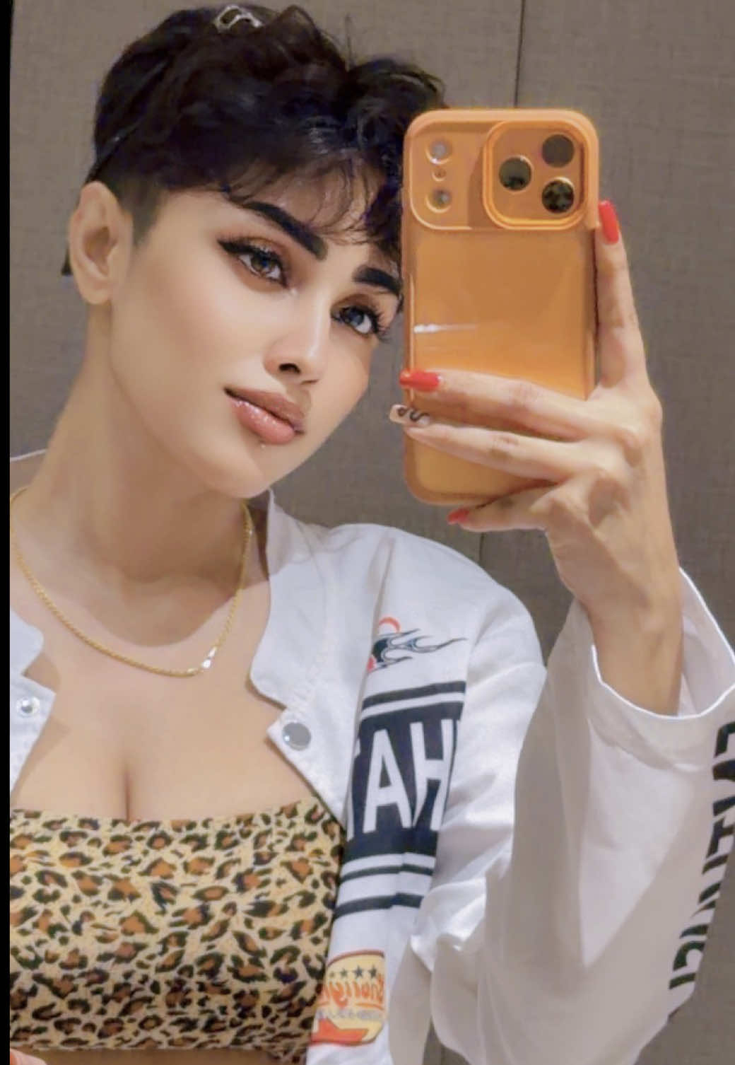 @D7 👠 𖣂︎