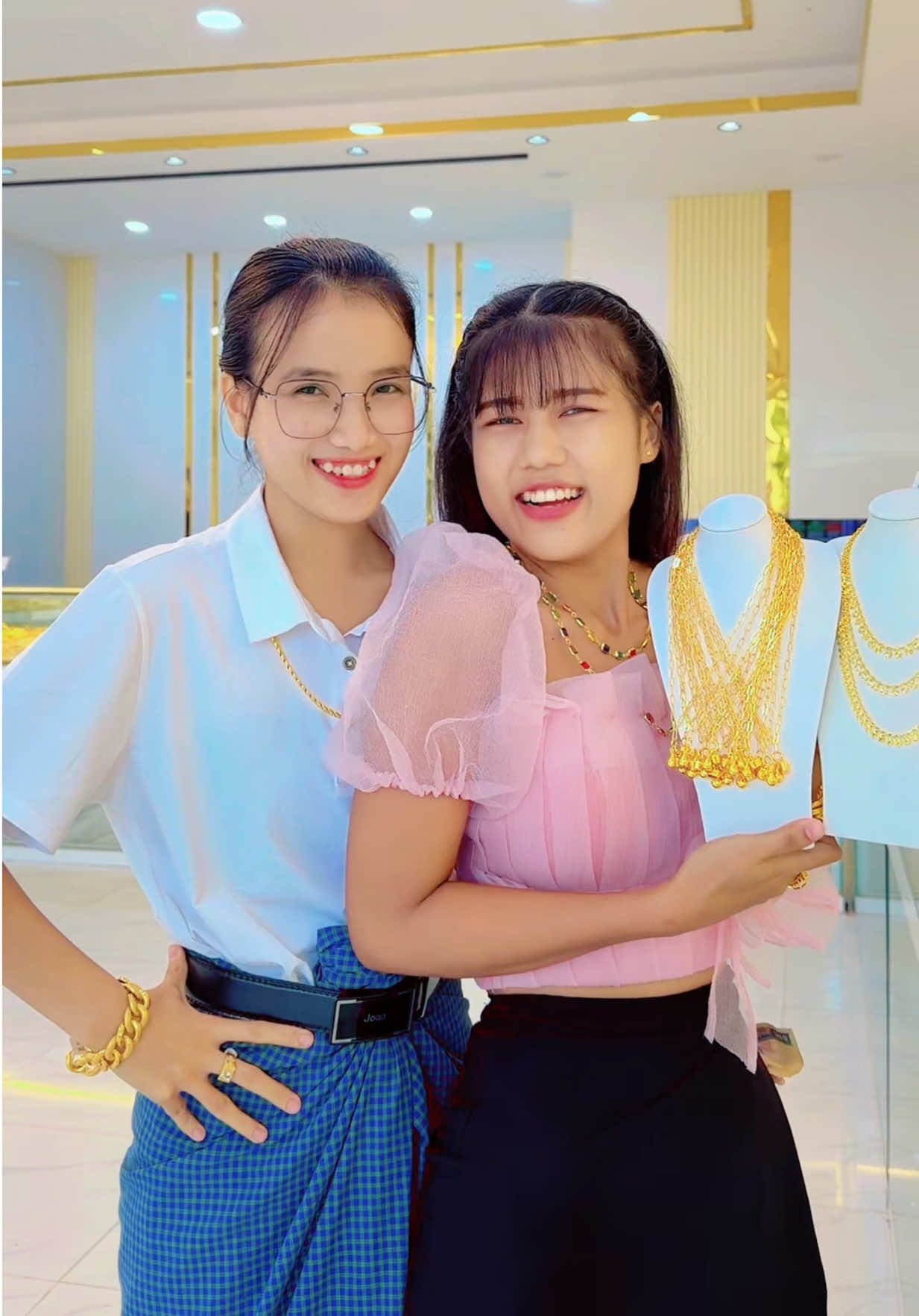 @Sandiရွှေအစားထိုးလက်ဝတ်ရတနာ