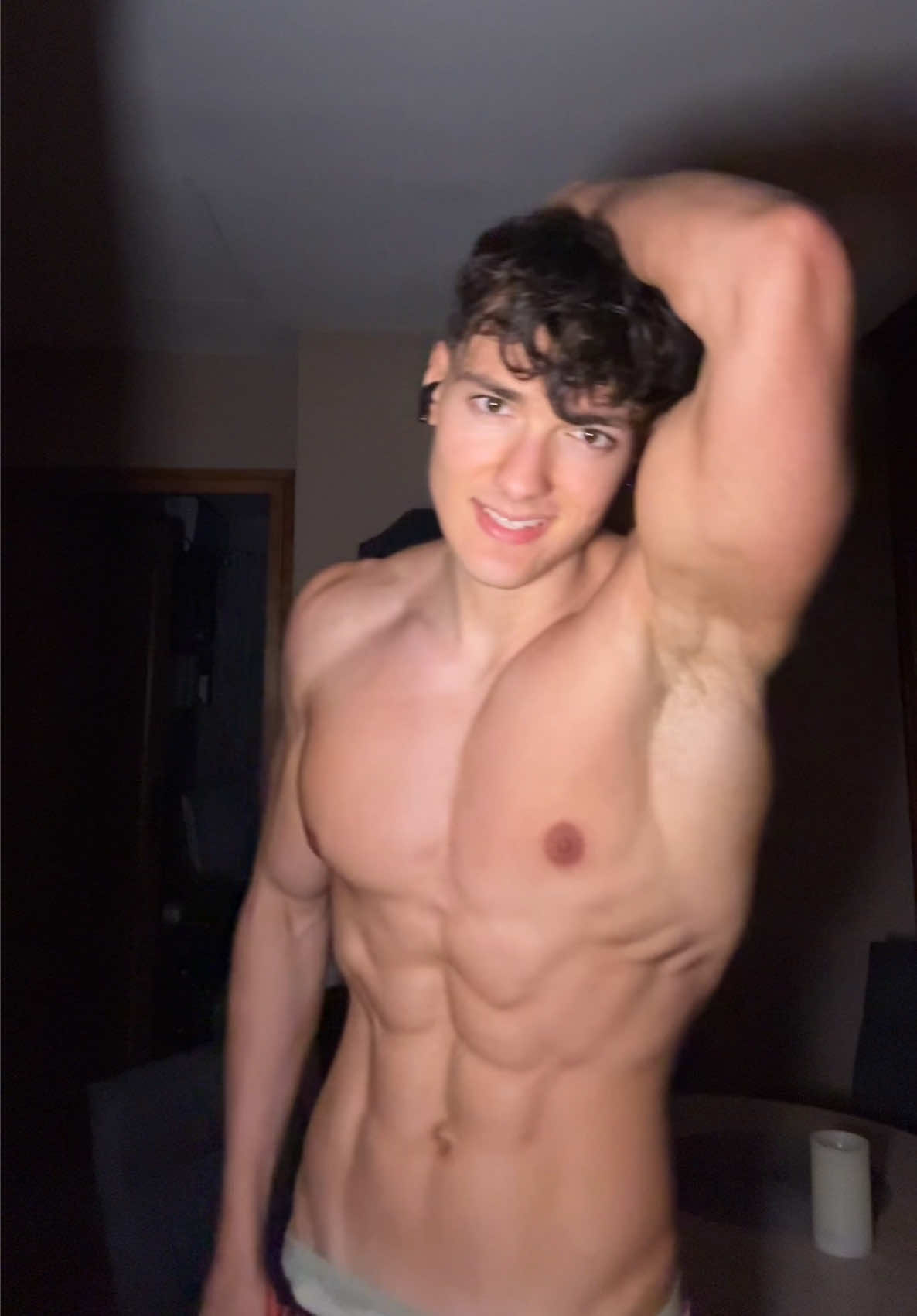 @Levilovesgym