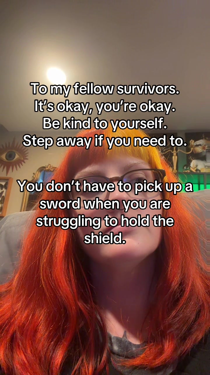 @TheButtonLady
