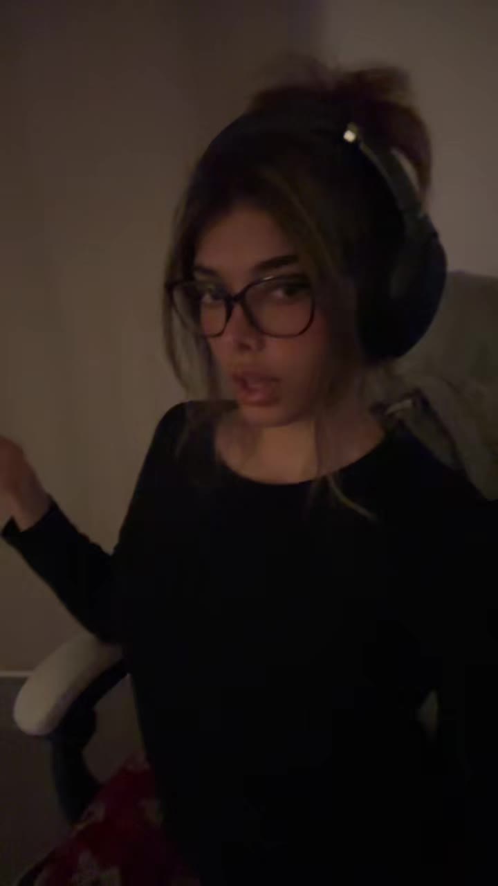 @iikya