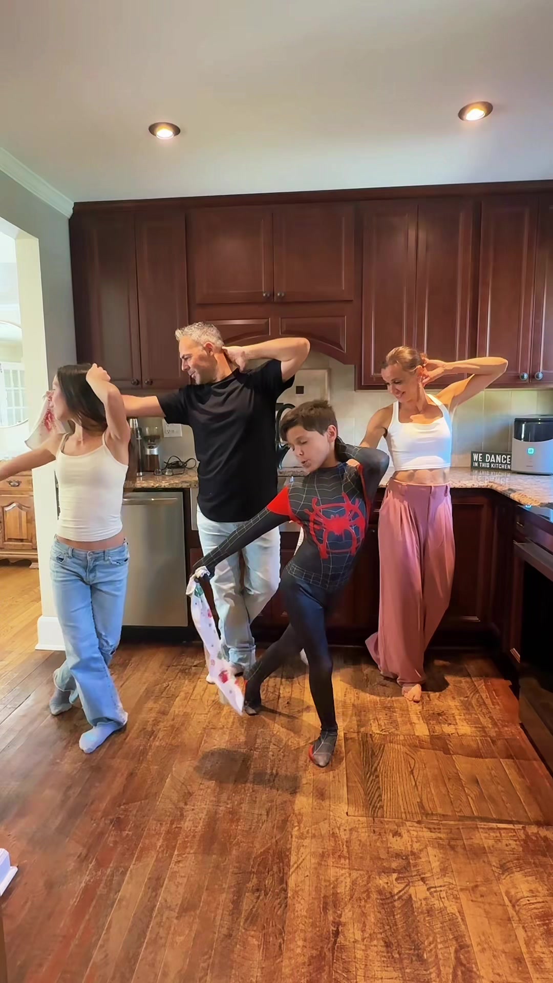 @The Dancing Family