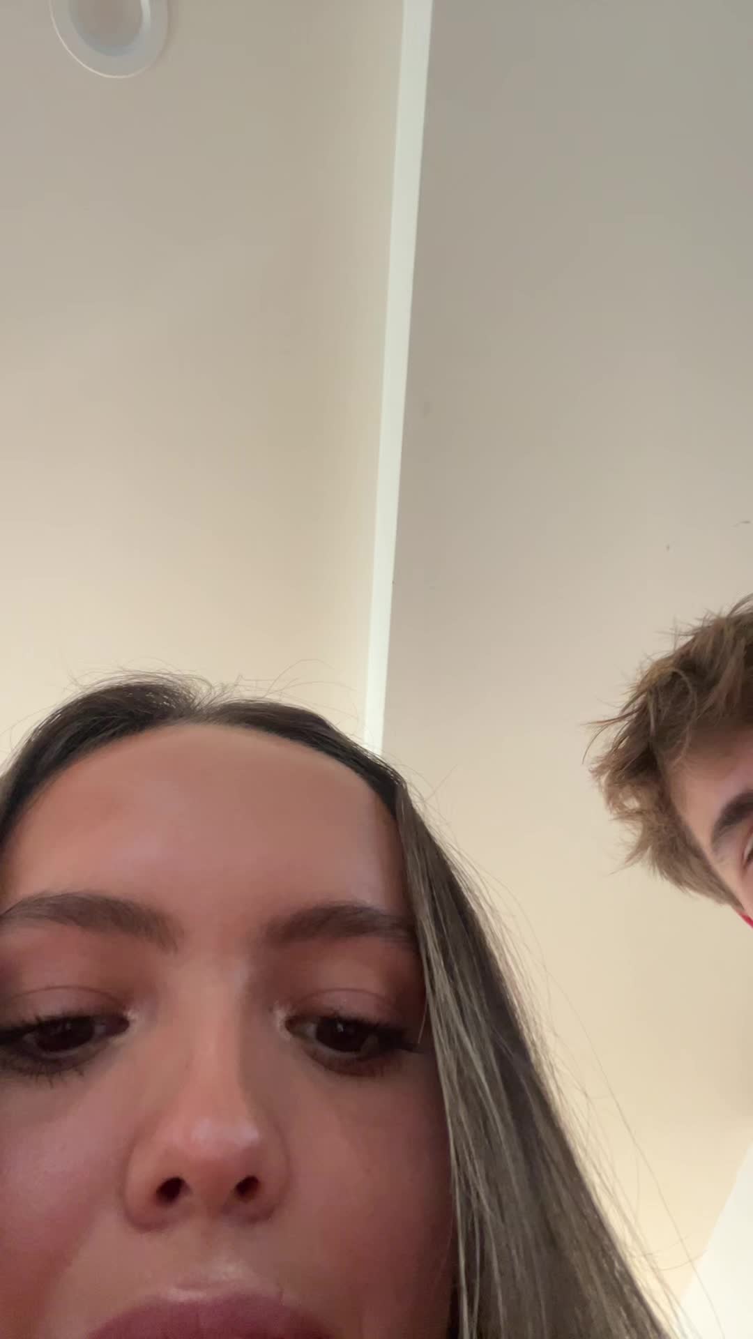 @Elisa