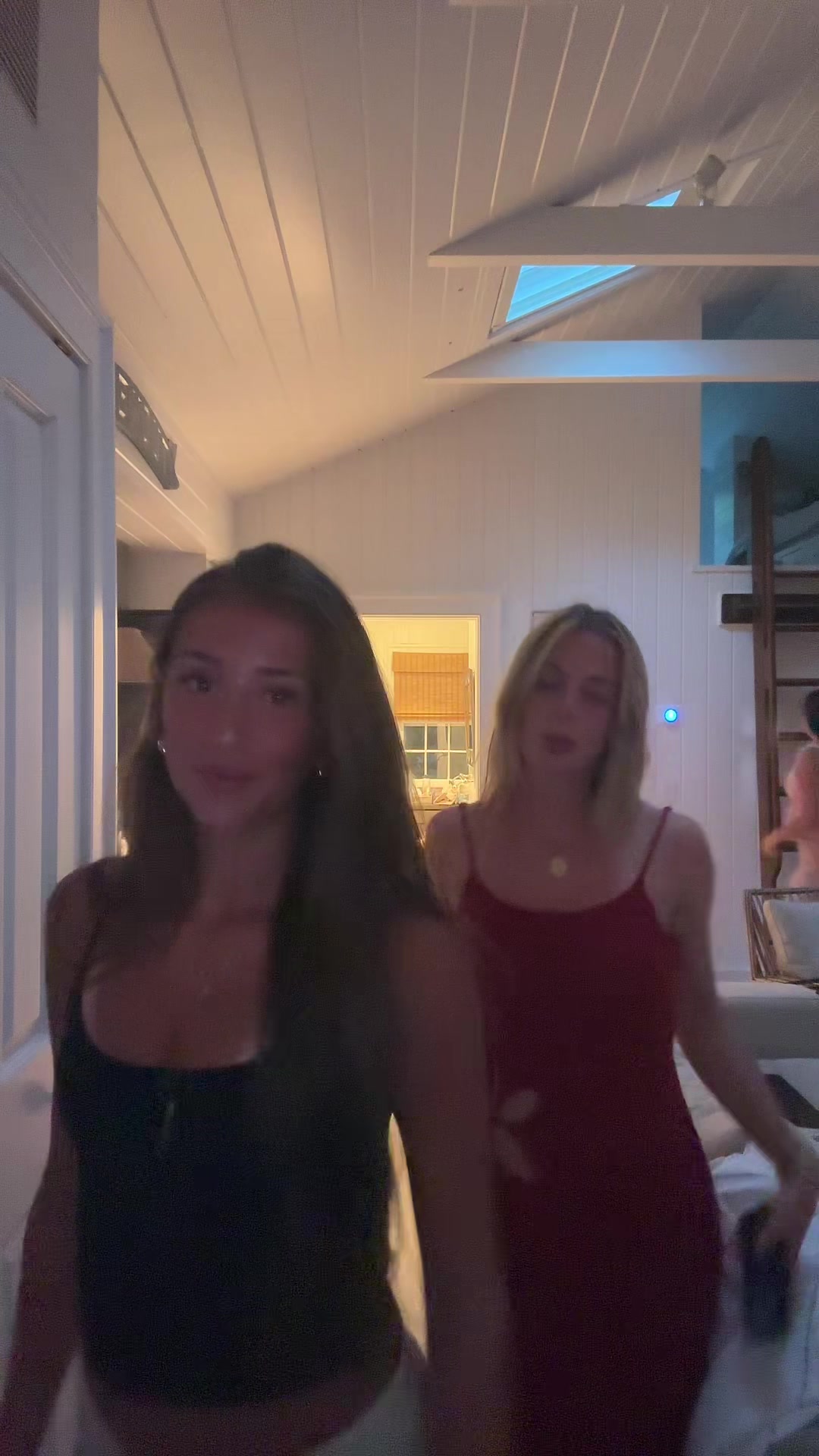 @cailin