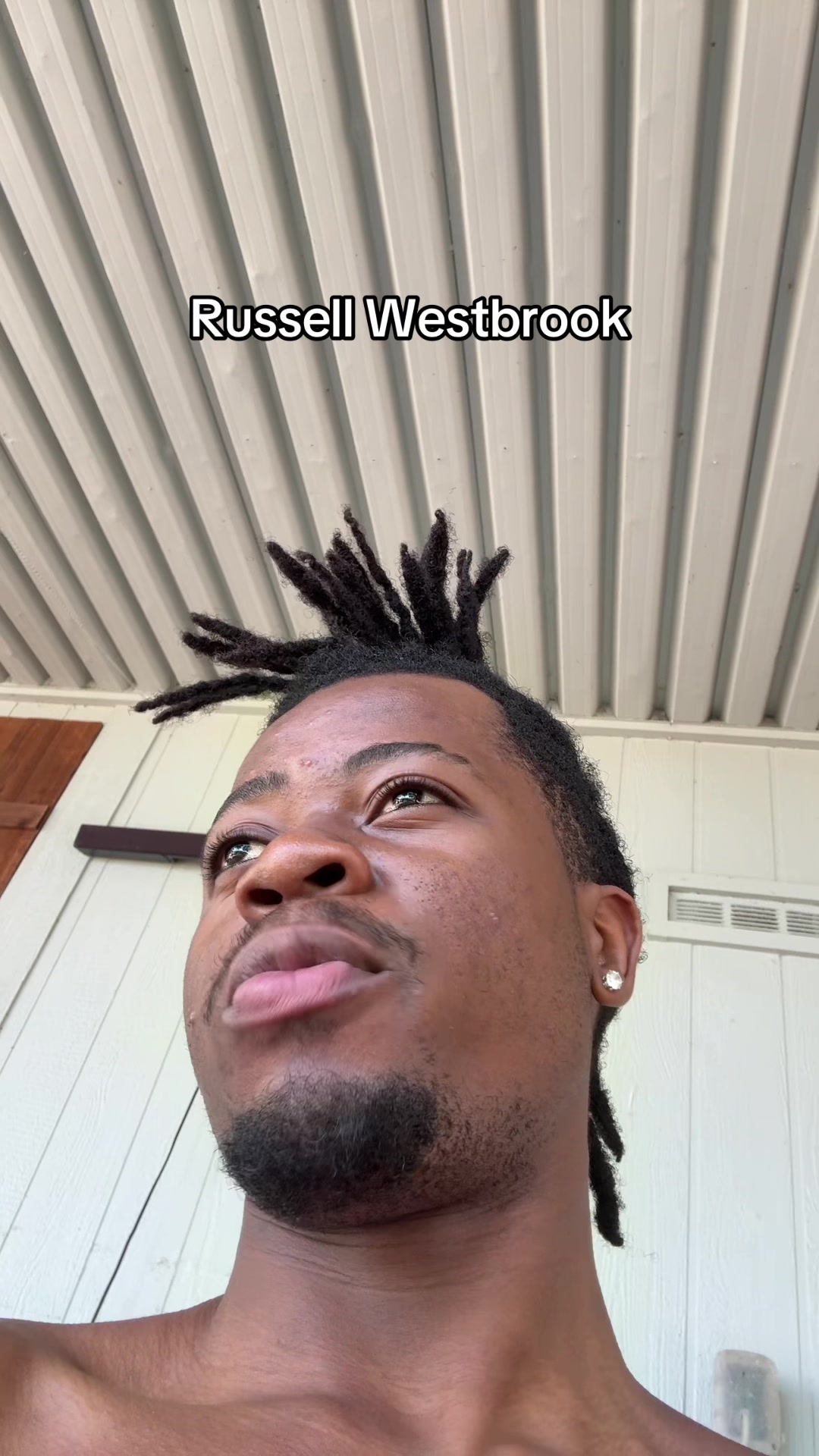 @moyoezzy