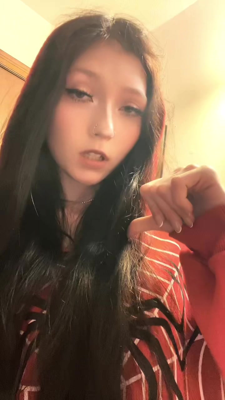 @alexis🧿🖤🌿