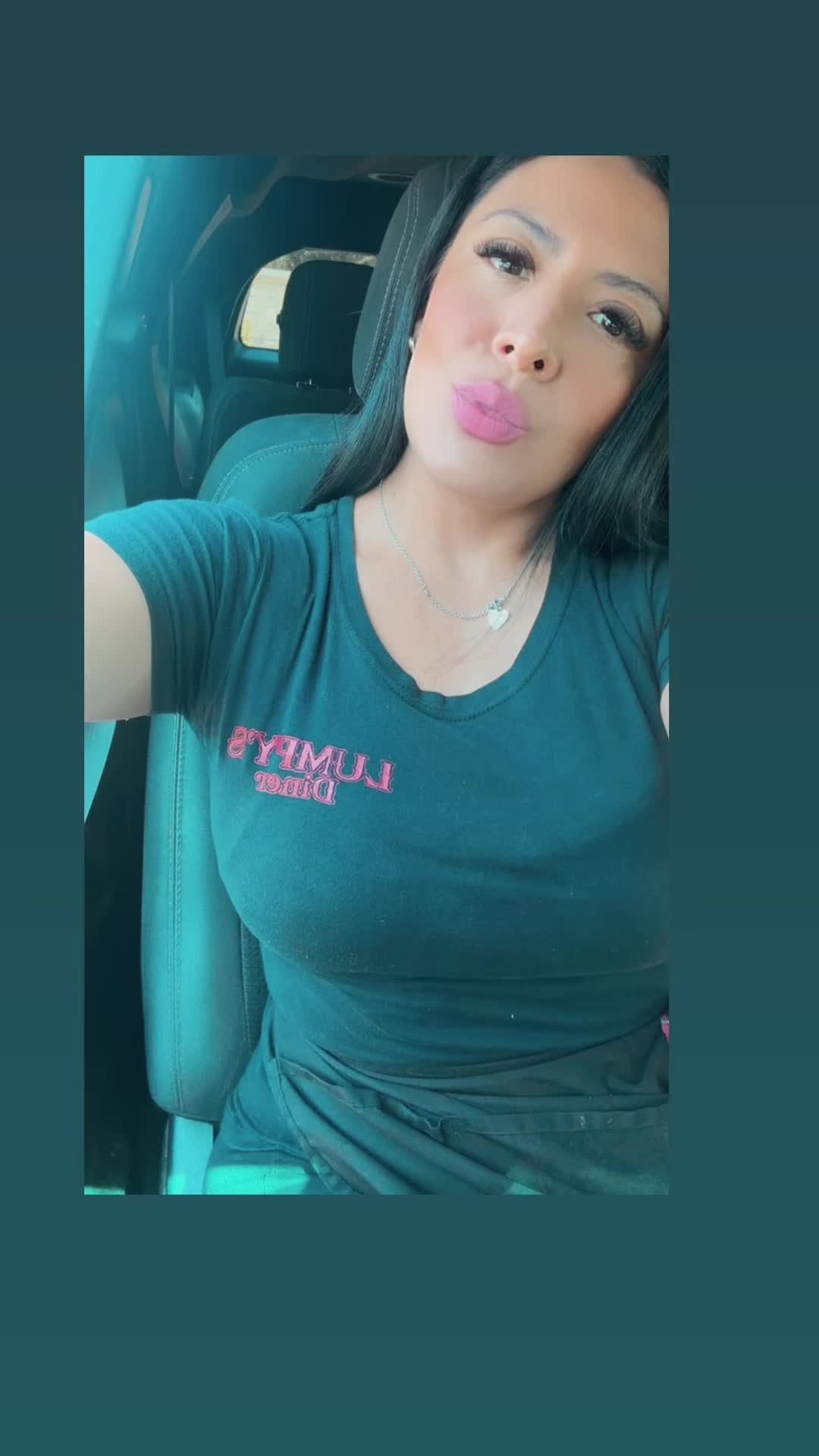 @Victoria Yessica San