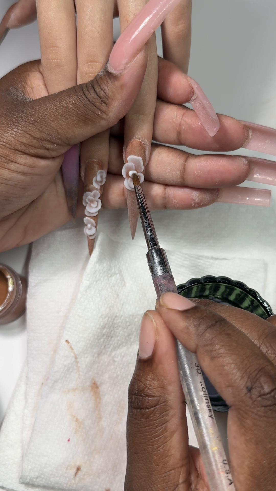 @Baldheadnailtech