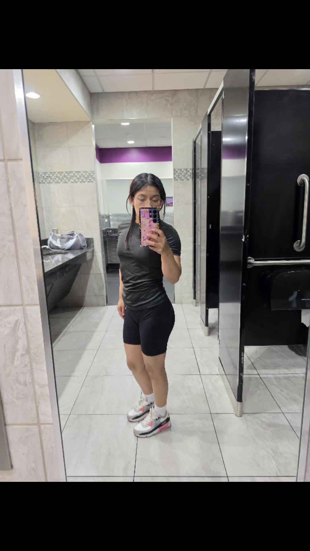 @Elena 🏋️♀️🧑🧑🧒🧒🥰