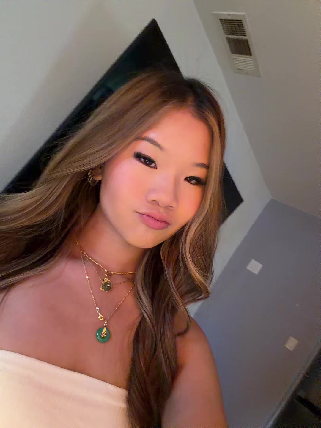 @ELLA CHAU