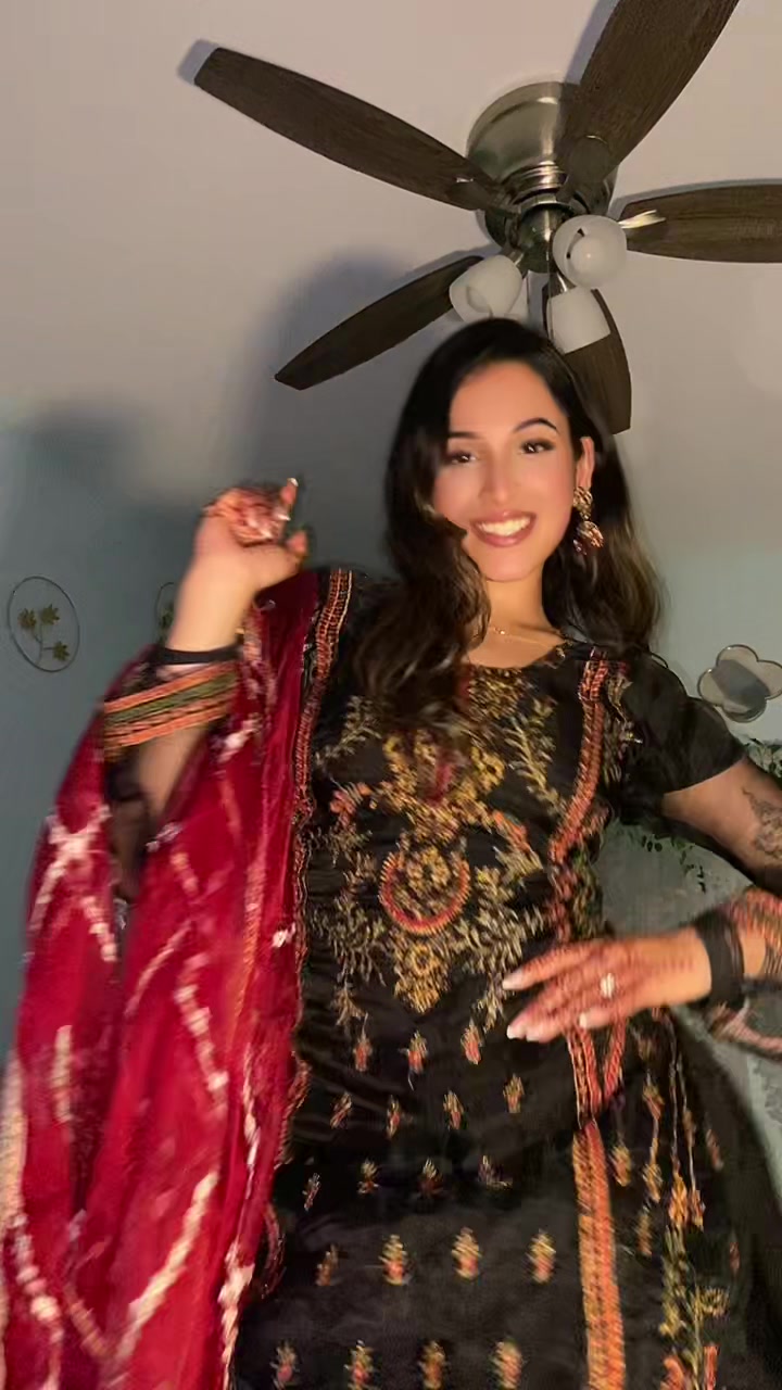 @Khadeza