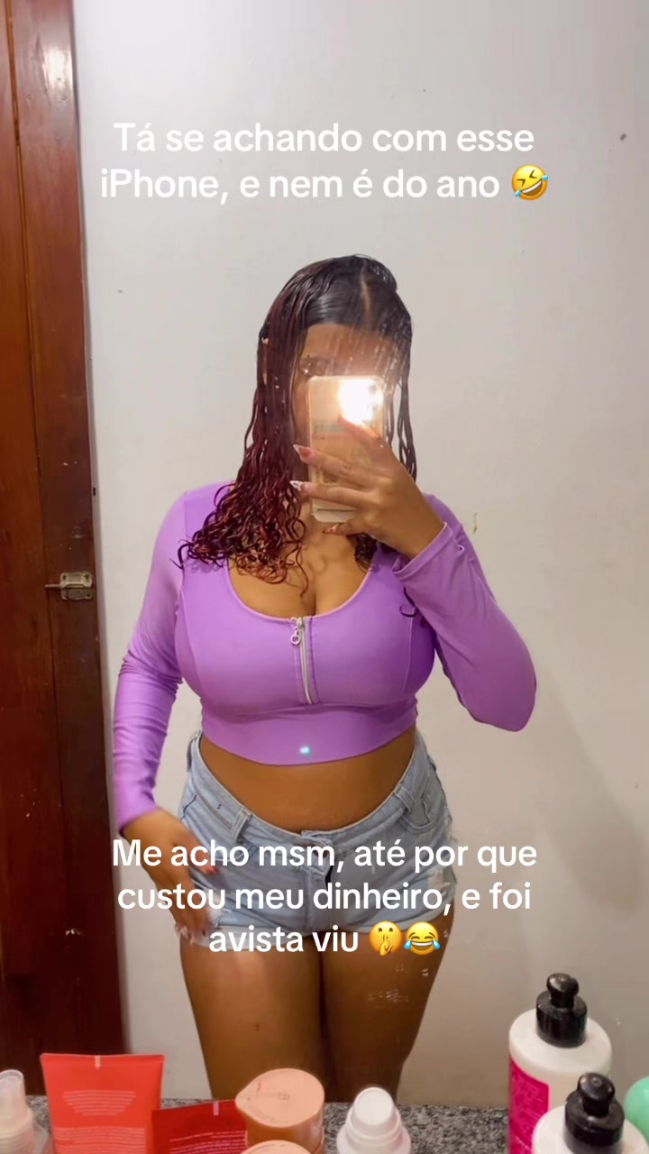 @_tatamesquita 💋