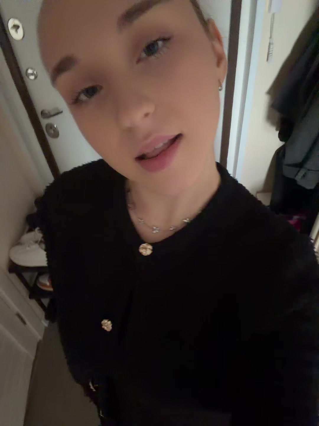 @Angélique