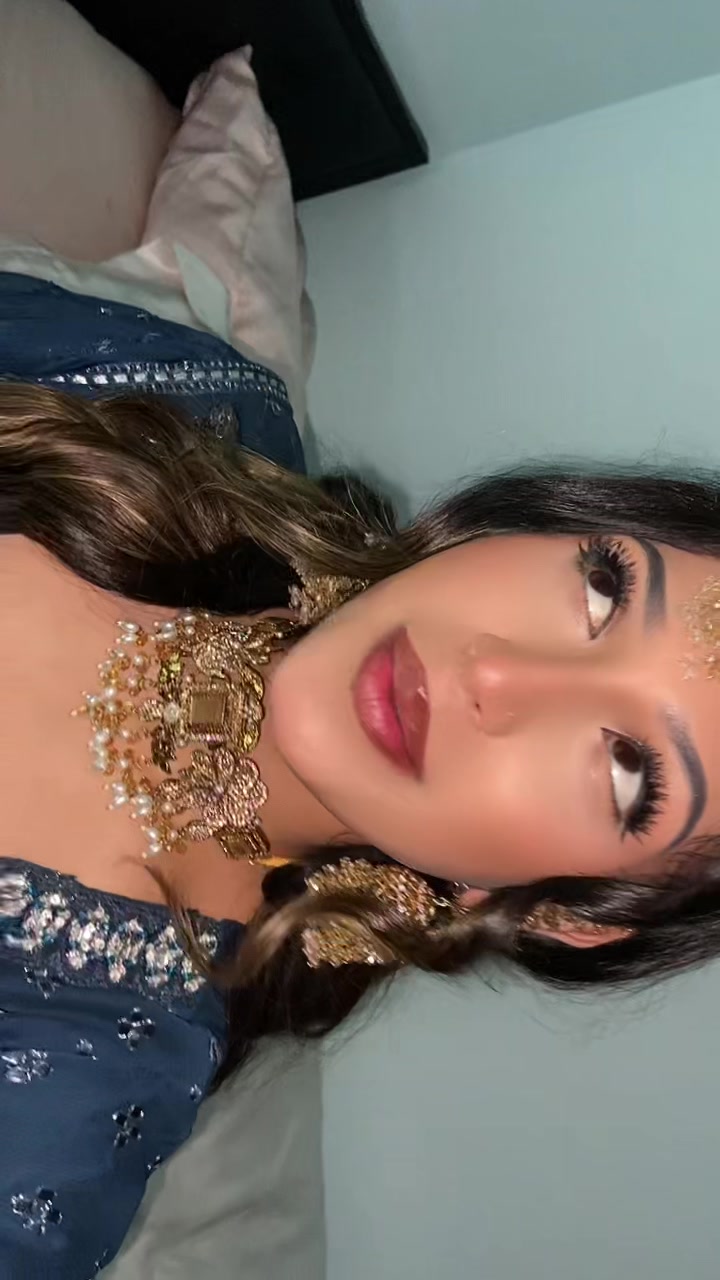 @Khadeza