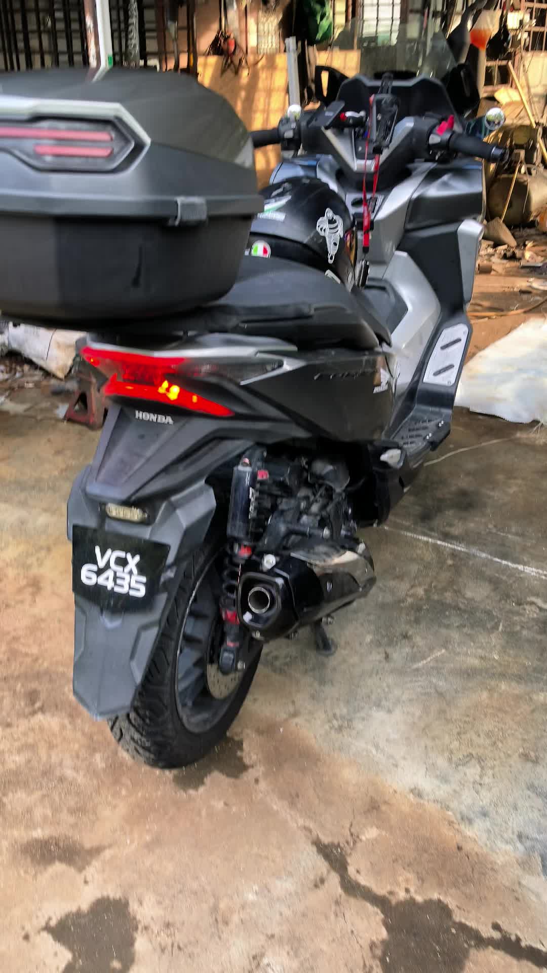 @ahli mesyuarat tingkap