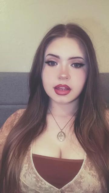 @Nicole🎀🐇