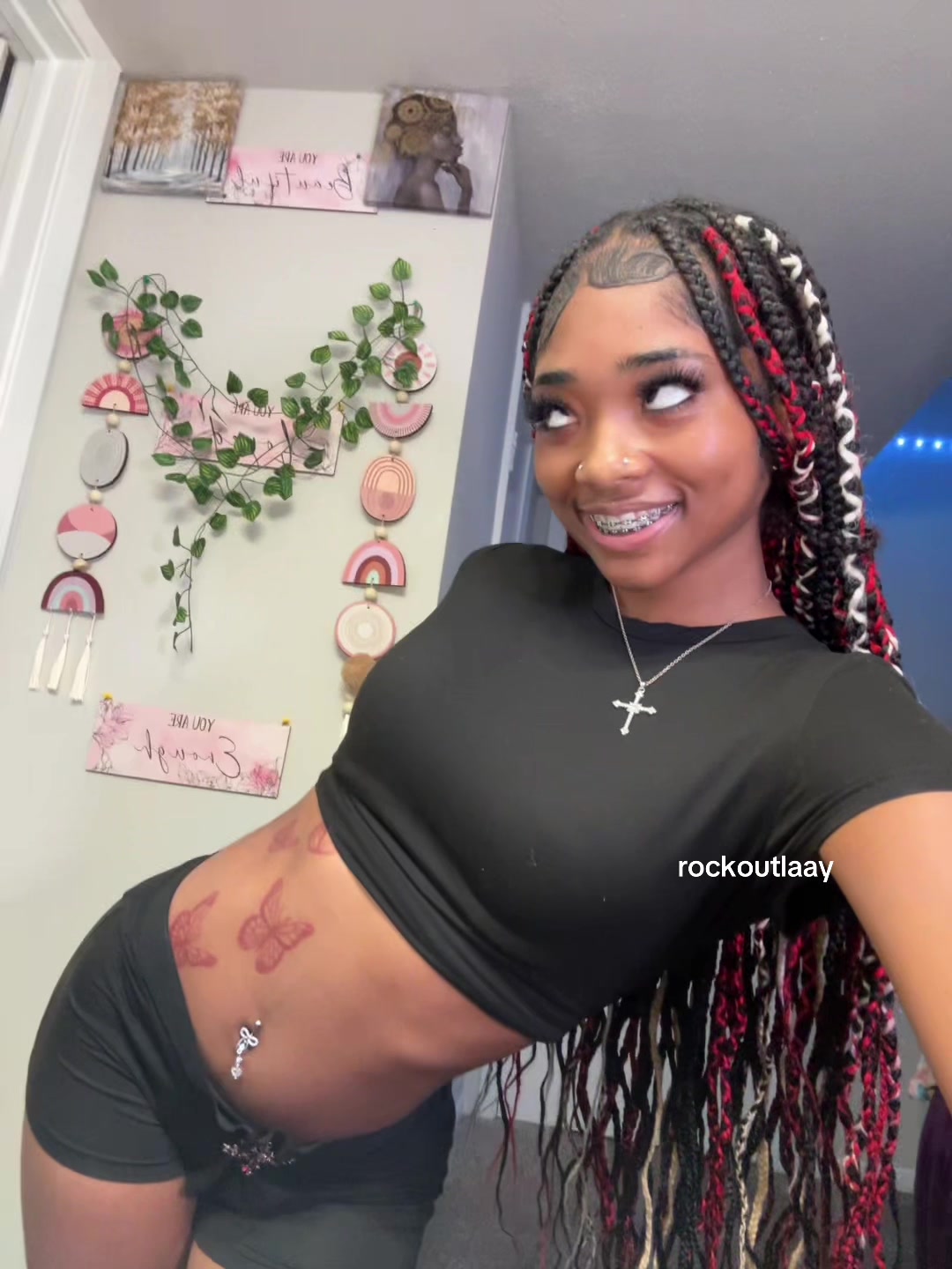 @rockoutlaay