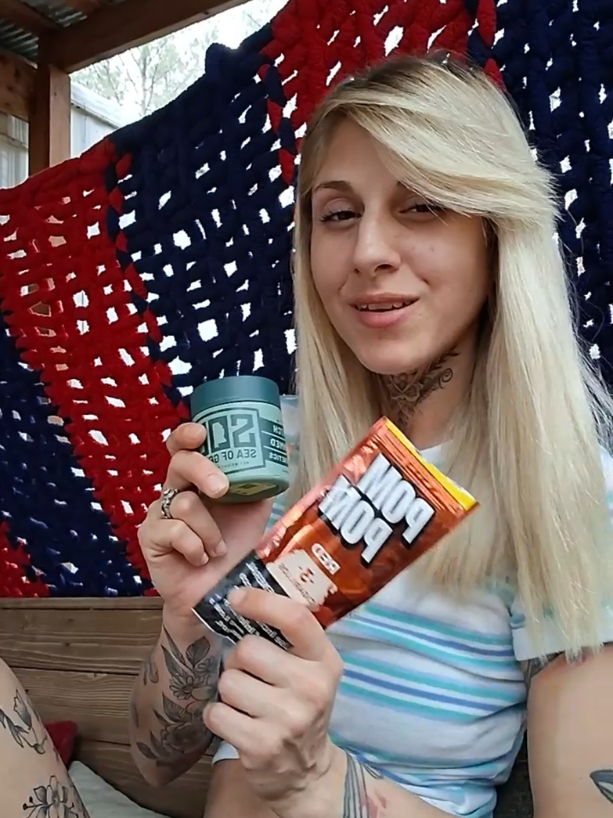 @Smokeyybarbie420